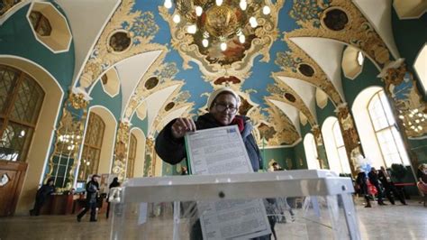 R­u­s­y­a­’­d­a­ ­Y­a­p­ı­l­a­n­ ­S­e­ç­i­m­l­e­r­ ­R­e­n­k­l­i­ ­G­ö­r­ü­n­t­ü­l­e­r­e­ ­S­a­h­n­e­ ­O­l­d­u­
